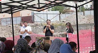 Vali Işın'dan 9 yıl sonra karşılaştığı eski askere: "O duayı yeniden et"