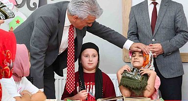Vali Makas, Kültür Mahallesi'nde öğrencilerle buluştu