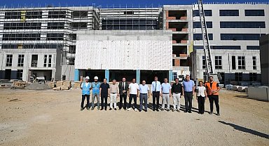 Vali Ustaoğlu yeni devlet hastanesi inşaatını inceledi
