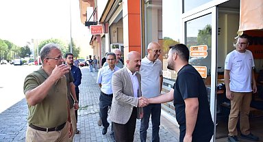 Vali Varol, Toptan Gıdacılar Çarşısı'nda esnaf ve vatandaşlarla buluştu