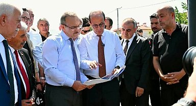Vali Yavuz ile Büyükşehir Belediye Başkanı Er, Yeşilyurt'un tarihi bölgelerindeki yatırımları inceledi