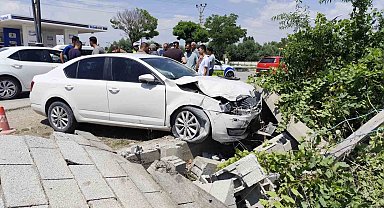 Van'da trafik kazası:2 yaralı