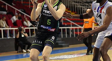 Y. Denizli Basket'da Egemen ve Mustafa Sami takımda kaldı