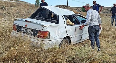 Yalvaç'ta otomobil şarampole devrildi: 1 yaralı