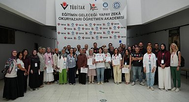 Yapay zeka okuryazarı öğretmen akademisi programı sona erdi