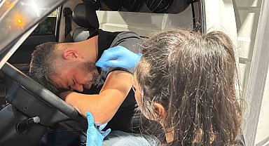 Yasal sınırın 11 katı üzerinde alkollü sürücü akaryakıt alırken direksiyonda sızdı... İlginç anlar kamerada