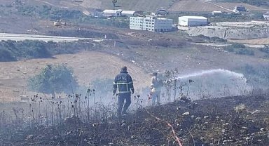 Yayladağı'nda arazi yangını geniş alana yayılmadan söndürüldü