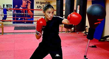Yaz Spor Okulları'nda boks eğitimleri yoğun ilgi görüyor