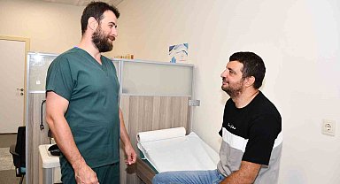 Yemek borusundaki 13 santimetrelik dev kitle kapalı cerrahi yöntemle çıkarıldı