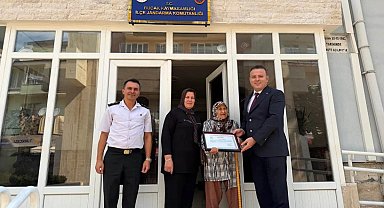 Yıllarca simit satarak kazandıkları evlerini jandarmaya bağışladı