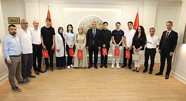 YKS ve LGS derecesi yapan öğrencileri Vali Makas ağırladı