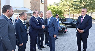 YÖK Başkanı Özvar, bölge üniversiteleri rektörleriyle Ahlat'ta bir araya geldi