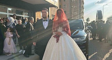 Yozgat Valisi'nin makam aracı şehit oğluna gelin arabası oldu