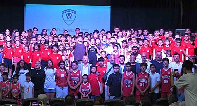 Yunusemre'de 4 bin çocuk sporla buluştu