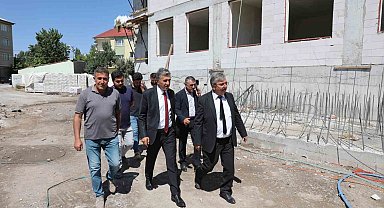 Ağrı Milli Eğitim Müdürü Çakan, Patnos'ta okullardaki hazırlıkları inceledi