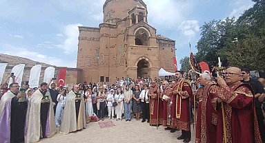 Akdamar Kilisesi'ndeki 14'üncü ayin sona erdi