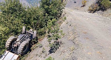 Amasya'da traktör şarampole yuvarlandı: 1 ölü, 3 yaralı