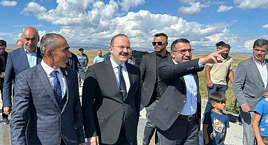 Arpaçay'da köy yolları betonla güçleniyor: Kuyucuk köyüne 650 metrelik beton yol
