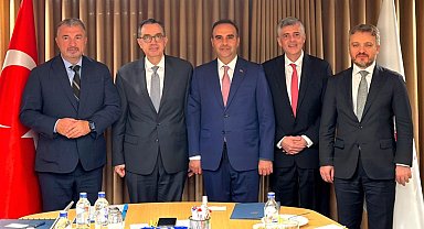 Bakan Kacır, IFC heyeti ile bir araya geldi