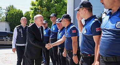 Başkan Özlü'den zabıta personeline tespih