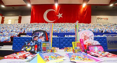 Başkan Sandıkçı: "Birinci sınıfa başlayan tüm öğrencilere çanta ve kırtasiye seti belediyemizden hediye"
