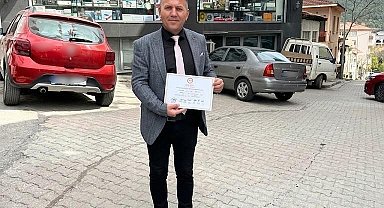 Bayırköy Belediyesi'nde 1 CHP'li meclis üyesi Yeni Parti'ye geçmedi
