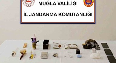 Bodrum'da 1'i eski avukat, 3 kişi tutuklandı