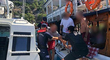 Boğulma tehlikesi yaşayan bir kişi Sahil Güvenlik tarafından denizden tahliye edildi