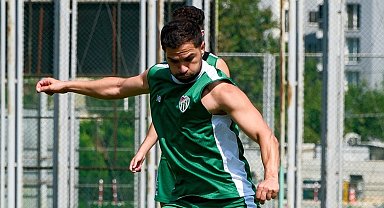 Bursaspor, Manisa FK maçının hazırlıklarına ara vermeden başladı