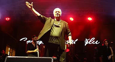 Cengiz Kurtoğlu, Altın Biber Festivalinde sahne aldı