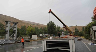 Darende'de Nadir Üst Geçidi sökülerek kaldırıldı