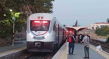 Denizli - İzmir treni arıza yaptı