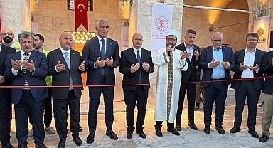 Depremde hasar gören tarihi Musalla Camii yeniden ibadete açıldı