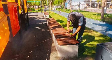 Didim Belediyesi parklardaki bakım ve onarım çalışmalarını sürdürüyor