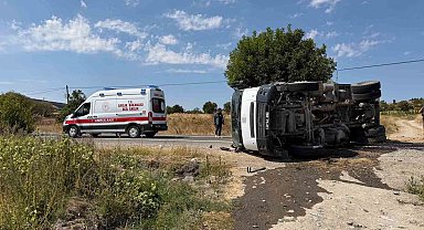Domaniç-Tavşanlı karayolunda kamyon yan yattı: 1 yaralı