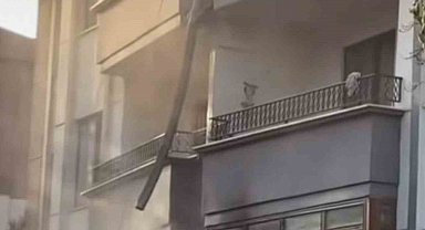 Elektrikli araç şarj istasyonunda çıkan yangın daireye sıçradı