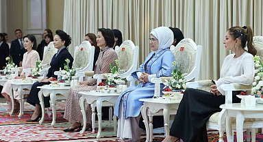 Emine Erdoğan, Kırgızistan'da lider eşleriyle bir araya geldi