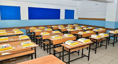 Esenyurt Belediyesi'nden öğrencilere kırtasiye desteği
