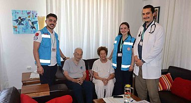 Evde sağlık hizmetleri gönüllere dokunuyor