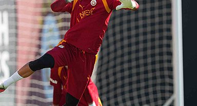 Galatasaray'ın yeni transferi Deniz Gül, ilk antrenmanına çıktı
