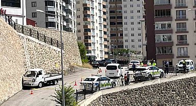 Gümüşhane'de direksiyon başında fenalaşan sürücü hayatını kaybetti
