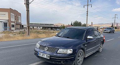 İki otomobil çarpıştı: 1 yaralı
