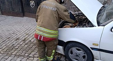 İskenderun'da otomobilde yangın çıktı
