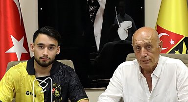 İstanbulspor, Ünal Emre Durmuşhan'ı renklerine bağladı
