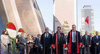 İzmir'de yeni adli yıl törenle açıldı