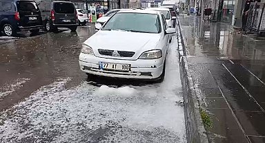 Kars'ta aniden bastıran dolu hayatı olumsuz etkiledi