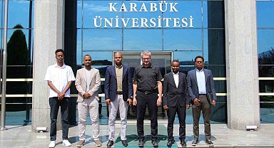 KBÜ ile Somali Baidoa International University arasında akademik iş birliği görüşmesi