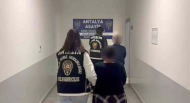 Kendilerini 'mali istihbarat yetkilisi' olarak tanıtıp 6 milyon TL'lik vurgun yaptılar: 1 tutuklama