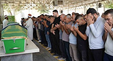KKTC'de batan yolcu gemisinde hayatını kaybeden 14 yaşındaki Nisa, Gaziantep'te defnedildi