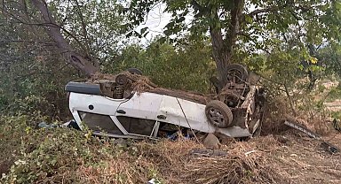 Kontrolden çıkan otomobil şarampole yuvarlandı: 8 yaralı